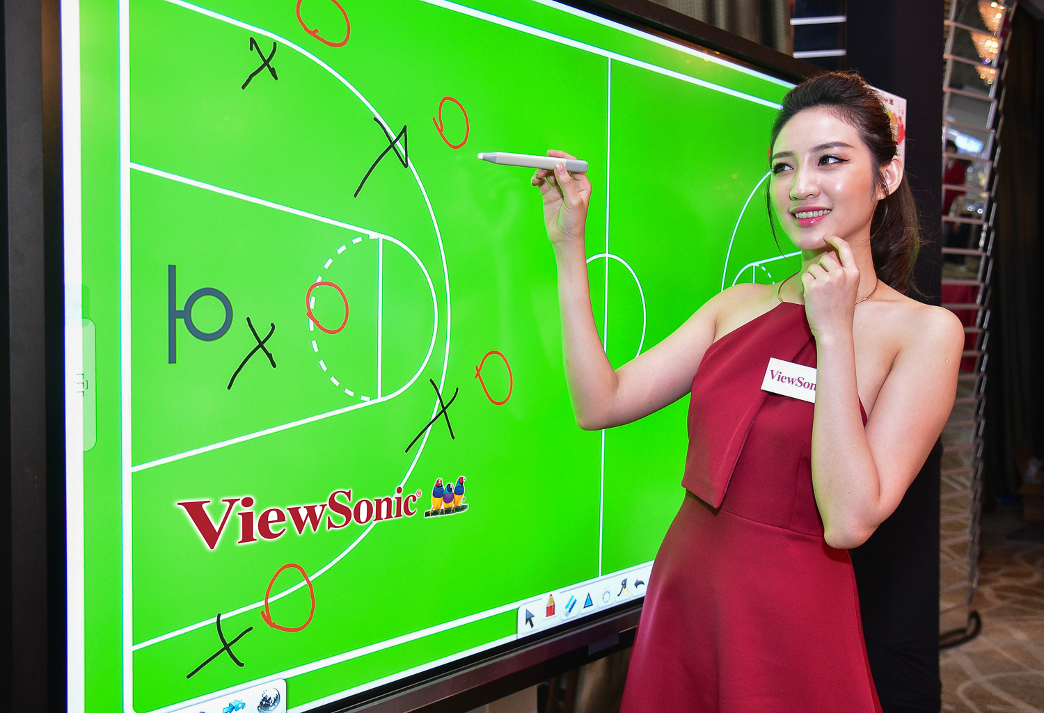 ViewSonic IPF50系列智慧互動電子白板,攜手Logitech實現高品質視訊會議解決方案
